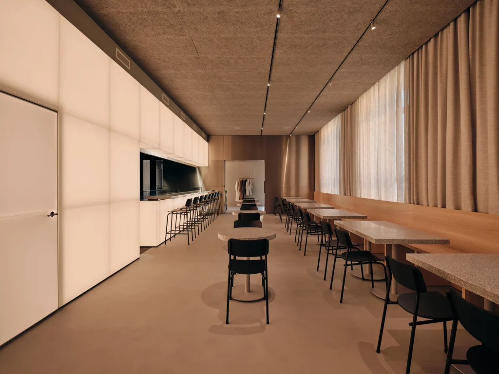 Design intérieur commercial d'un restaurant à Montreux